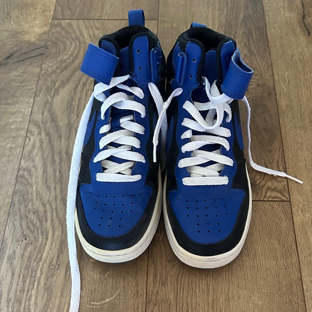 Nike Black and Blue High-Tops